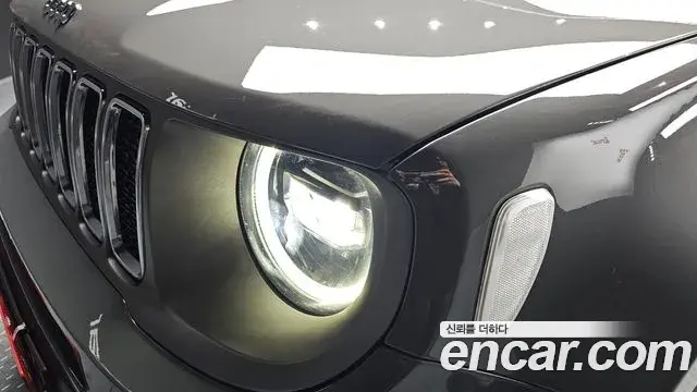 Jeep Renegade 2021 — Photo 9/30