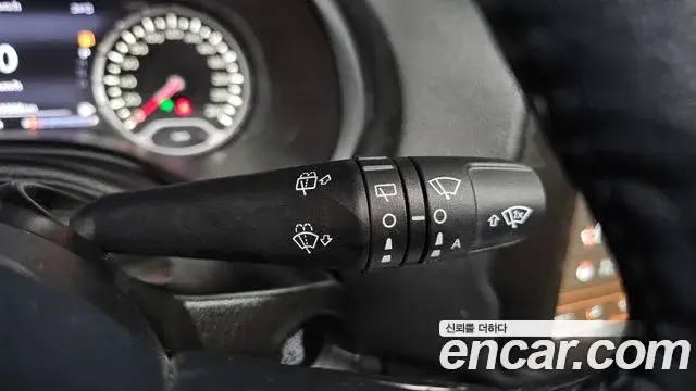 Jeep Renegade 2021 — Photo 30/30