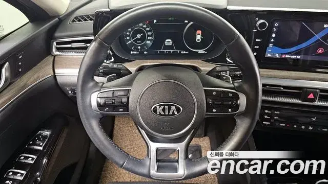 Kia K5 2021 — Фото 13/20