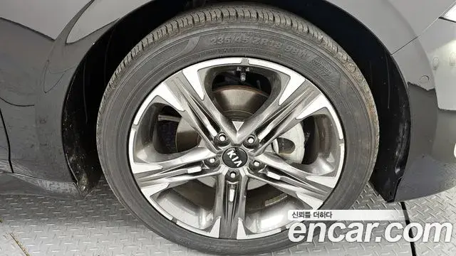 Kia K5 2021 — Photo 27/32