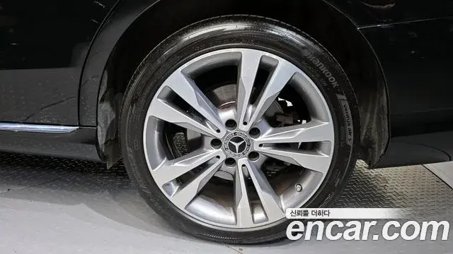 Mercedes-Benz C-Class 2020 — Şəkil 9/31