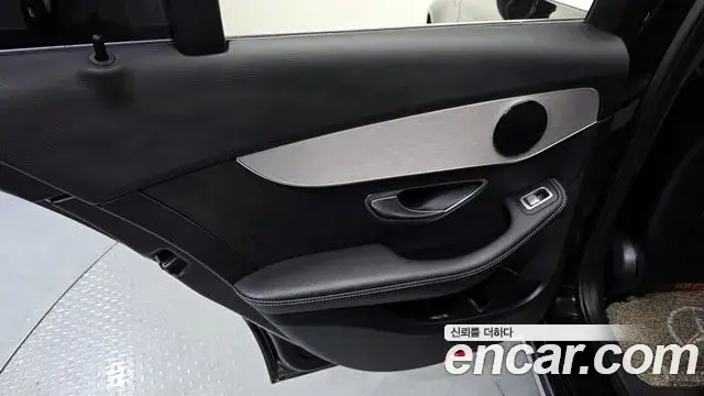 Mercedes-Benz C-Class 2020 — Şəkil 2/31