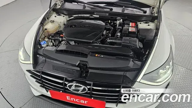 Hyundai Sonata Hybrid 2020 — Photo 21/30
