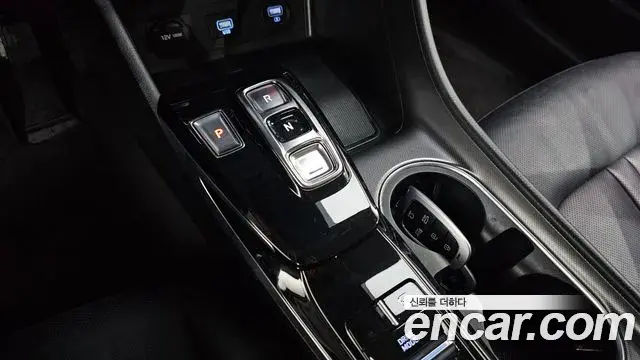 Hyundai Sonata Hybrid 2020 — Photo 7/30