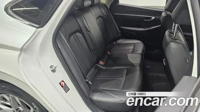 Hyundai Sonata Hybrid 2020 — Photo 29/30