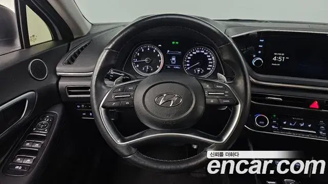 Hyundai Sonata Hybrid 2020 — Photo 1/30