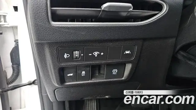Hyundai Sonata Hybrid 2020 — Photo 3/30