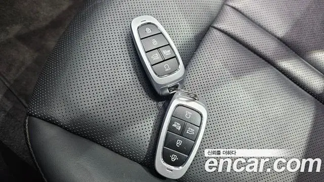 Hyundai Sonata Hybrid 2020 — Photo 27/30