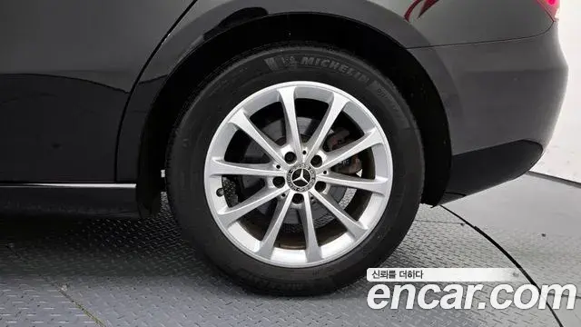 Mercedes-Benz A-Class 2020 — ფოტო 17/30