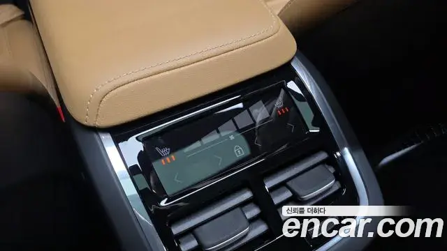 Volvo XC60 2021 — Şəkil 21/30