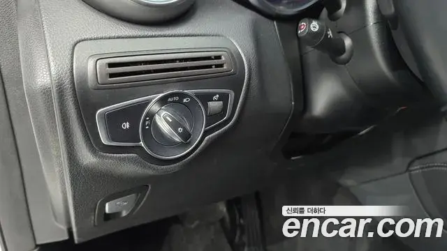 Mercedes-Benz GLC-Class 2020 — ფოტო 14/20