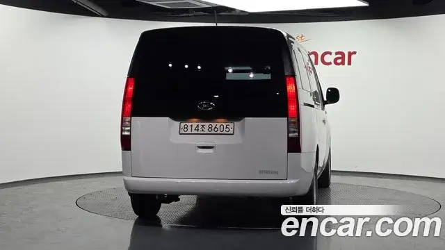 Hyundai Staria 2022 — Photo 4/30