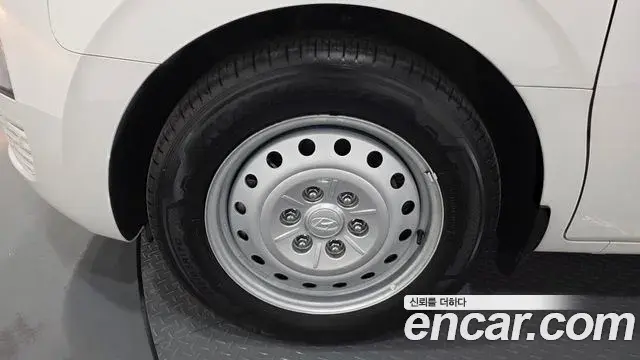 Hyundai Staria 2022 — Photo 1/30