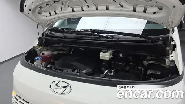 Hyundai Staria 2022 — Photo 5/30
