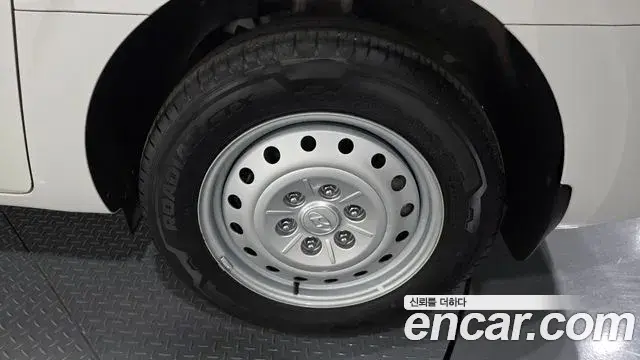 Hyundai Staria 2022 — Photo 8/30
