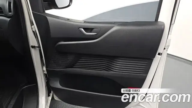 Hyundai Staria 2022 — Photo 23/30