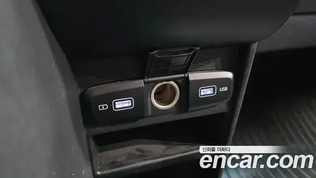 Hyundai Staria 2022 — Photo 29/30