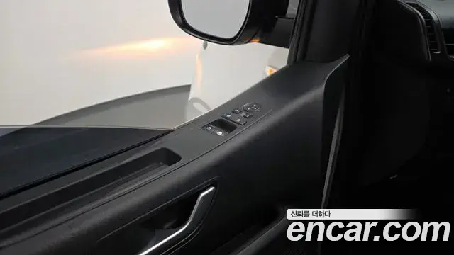 Hyundai Staria 2022 — Photo 7/30