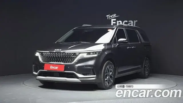 Kia Carnival 2022 — Фото 1/20
