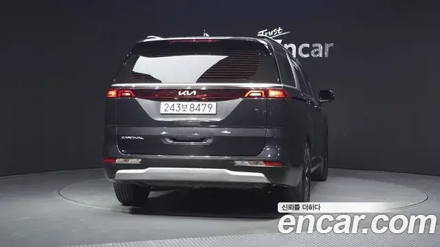 Kia Carnival 2022 — Фото 4/20
