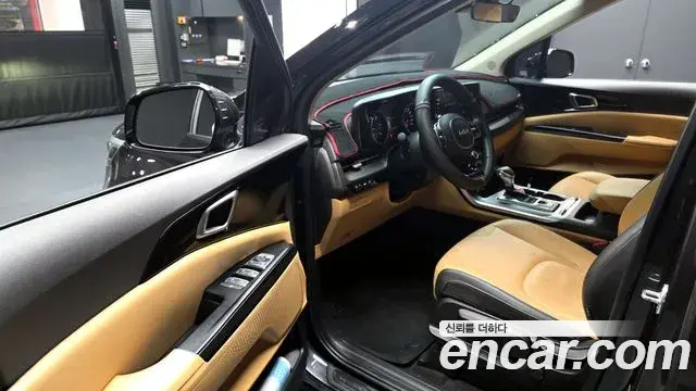 Kia Carnival 2022 — Фото 10/20
