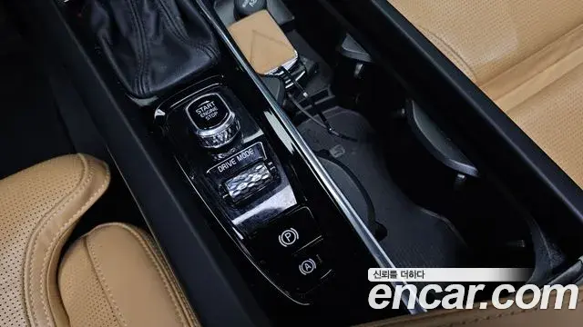 Volvo V60 Cross Country 2020 — ფოტო 36/37