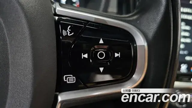 Volvo V60 Cross Country 2020 — ფოტო 35/37