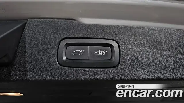 Volvo V60 Cross Country 2020 — ფოტო 29/37