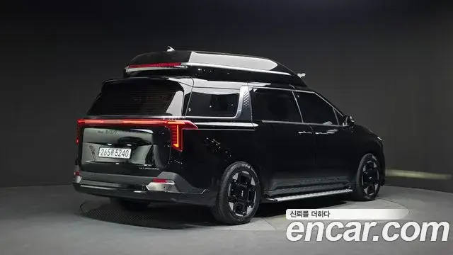 Kia Carnival 2021 — ფოტო 2/20