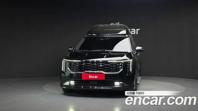 Kia Carnival 2021 — ფოტო 6/20