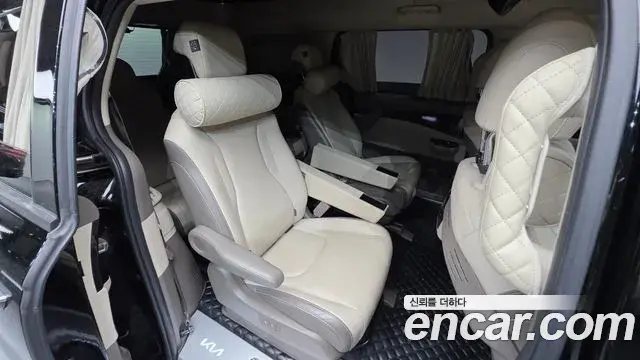 Kia Carnival 2021 — ფოტო 3/20