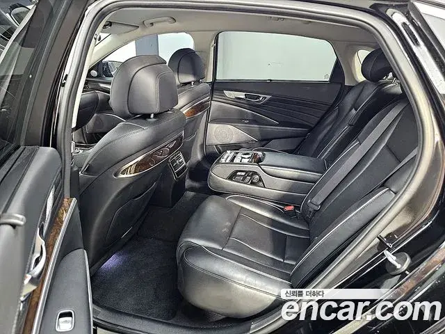 Kia The K9 2018 — ფოტო 4/20