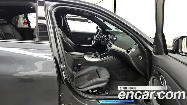BMW 3 Series 2021 — Photo 13/20