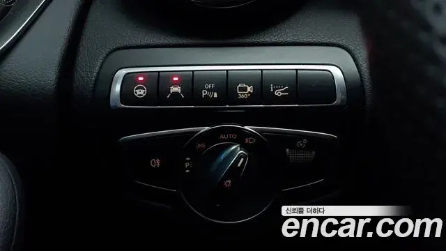 Mercedes-Benz GLC-Class 2018 — Photo 18/20