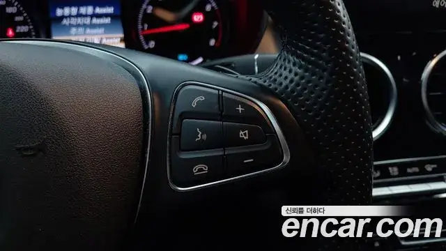Mercedes-Benz GLC-Class 2018 — Photo 5/20