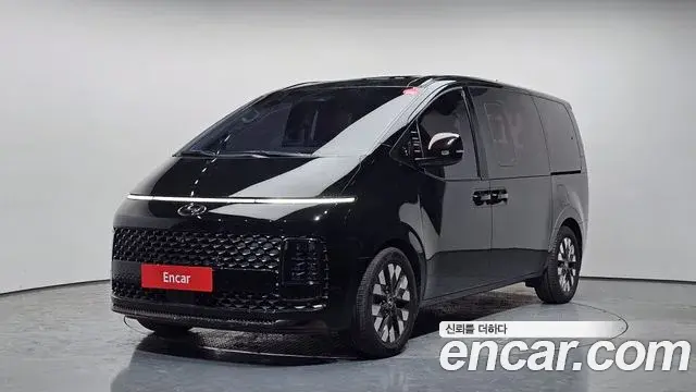 Hyundai Staria 2021 — Фото 1/20
