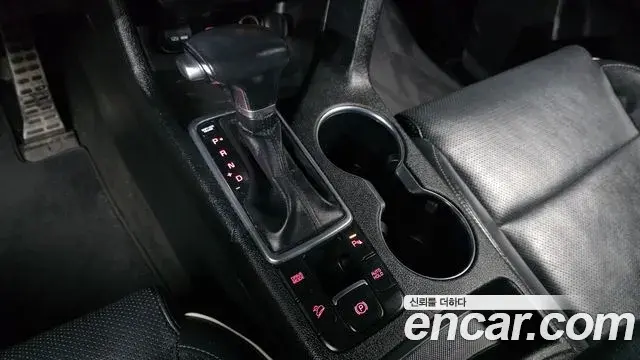 Kia Sportage The Bold 2018 — Şəkil 19/20