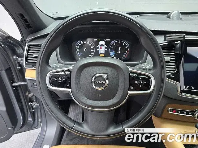 Volvo XC90 2019 — Şəkil 8/20