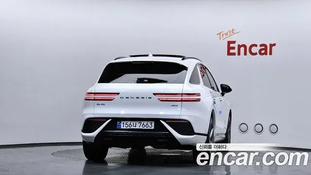 Genesis GV70 2021 — ფოტო 11/41