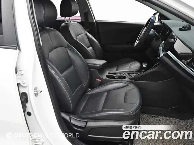 Kia Niro 2019 — Photo 12/20