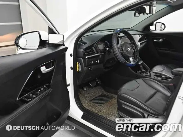 Kia Niro 2019 — Photo 19/20