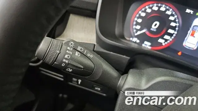 Volvo XC40 2020 — Şəkil 9/37