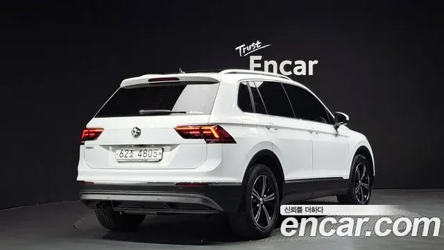 Volkswagen Tiguan 2018 — Фото 2/20