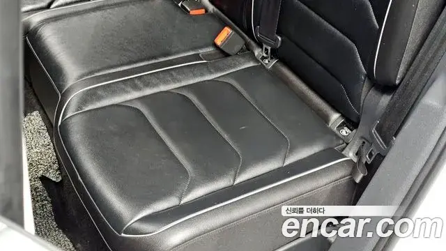Volkswagen Tiguan 2018 — ფოტო 30/34