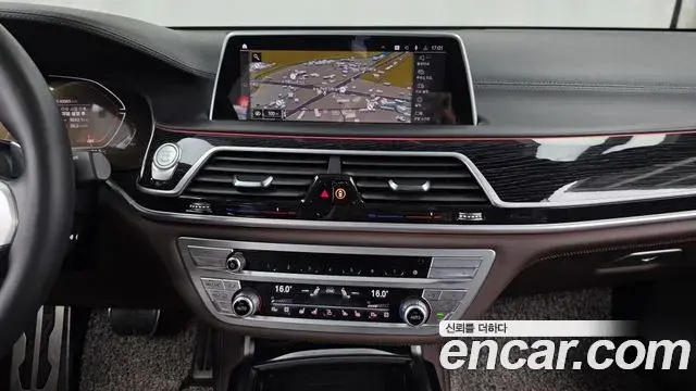 BMW 7 Series 2022 — Photo 17/20