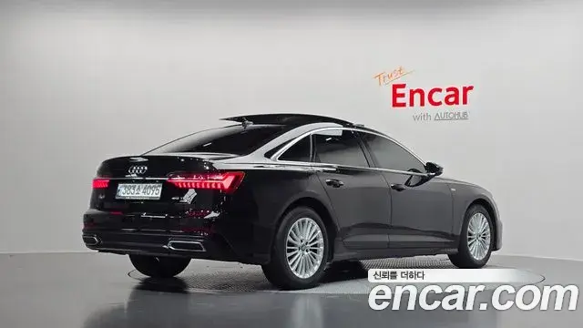 Audi A6 2021 — ფოტო 32/34