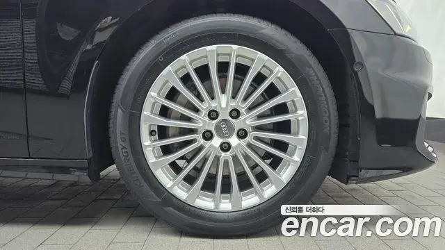Audi A6 2021 — ფოტო 8/34