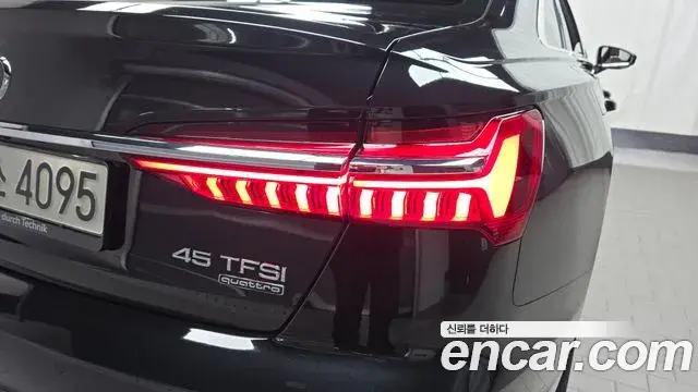 Audi A6 2021 — ფოტო 14/34