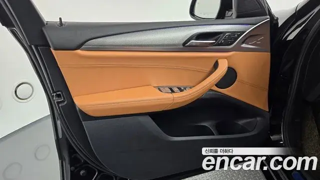 BMW X4 2019 — Şəkil 32/34