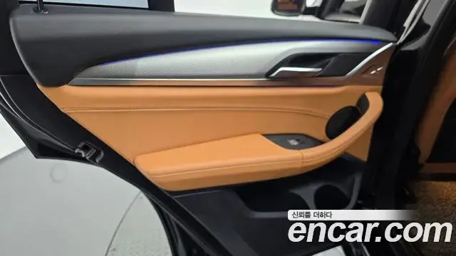BMW X4 2019 — Şəkil 15/34